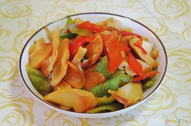 凉拌鲍鱼的家常做法_盐焗东风螺做法家常_凉拌螺肉的家常做法