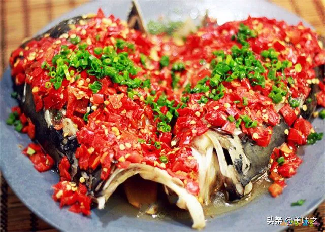 鱼头剁椒鱼头_剁椒鱼头的家常做法_家常鱼头做法剁椒怎么做