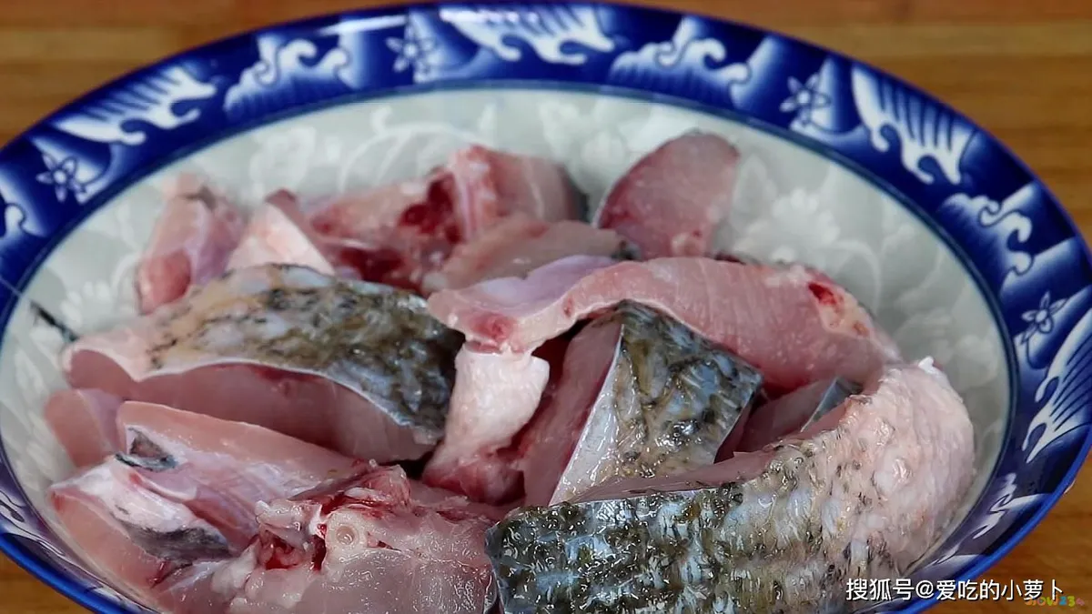 草鱼炖豆腐的家常做法_豆腐炖草鱼的做法视频_炖豆腐家常做法草鱼窍门