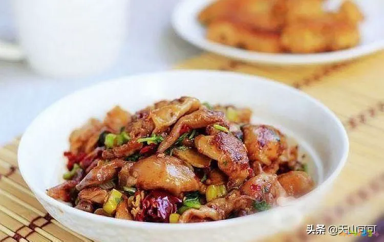 干鱼肚的家常做法窍门_如何做干鱼肚_干鱼肚的家常做法