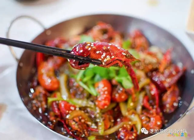 芋儿烧鸡的家常做法_怎么芋儿烧鸡_芋儿烧鸡怎么弄好吃