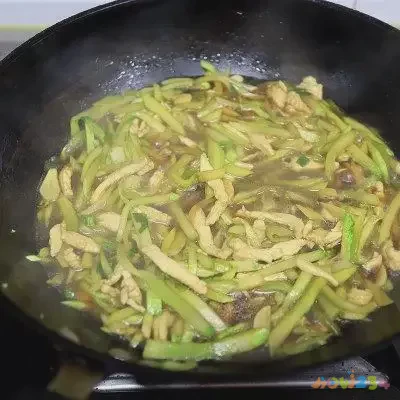 鸡肉面条的家常做法_面条鸡肉家常做法视频_面条鸡肉家常做法窍门
