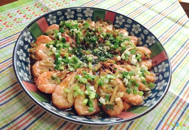 家常炒大虾简单做法_家常油焖大虾简单做法_家常油闷大虾