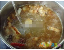 鱼杂怎么炖_家常炖海杂鱼_乱炖海杂鱼的做法大全