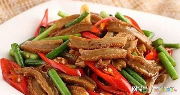 蒜茸辣酱家常做法大全_家常自制香辣酱的做法_蒜蓉辣酱鱼的家常做法