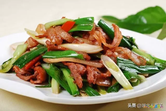 素炒青菜家常_家常炒青椒怎么炒好吃_木耳炒素鸡翅的做法大全家常