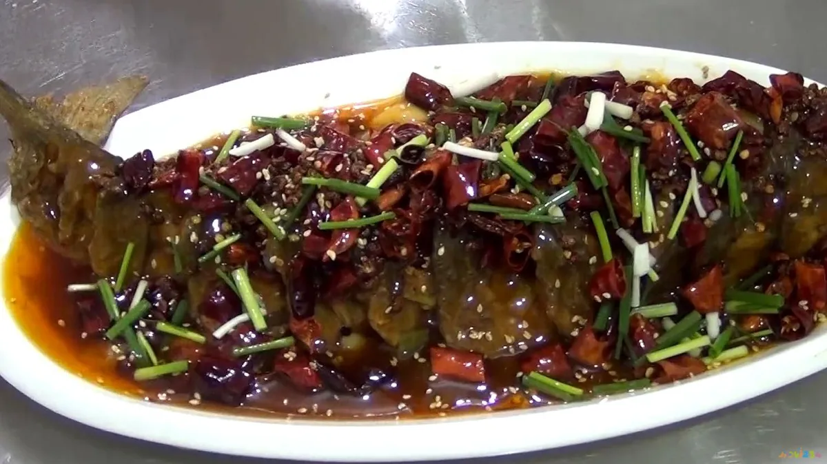 鳞炸鲫鱼做法大全家常_炖三道鳞的家常做法图_三道鳞鱼的家常做法