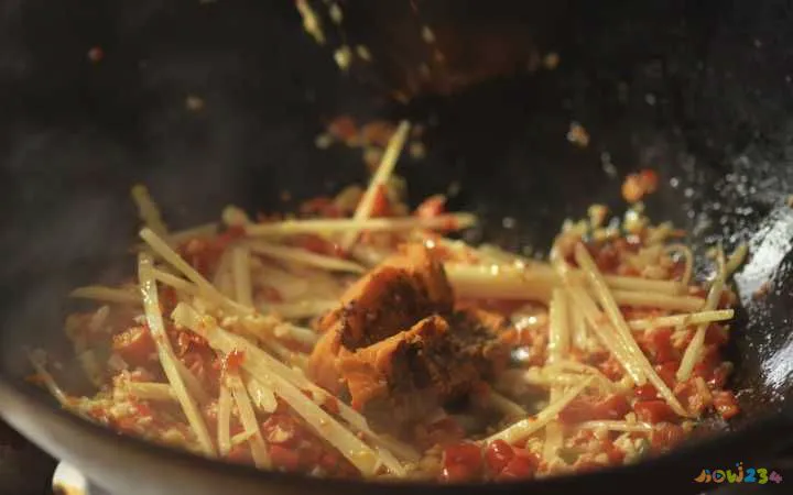 清蒸鲈鱼的家常做法_海鲈鱼做法大全家常_家常梭鲈鱼的做法