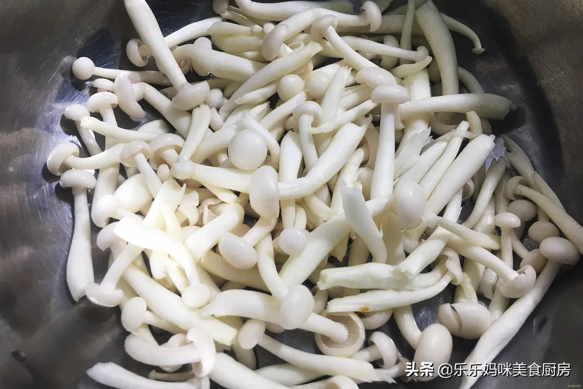 肉炒菇的家常做法_凉拌菇的做法大全家常_白雪菇的家常做法