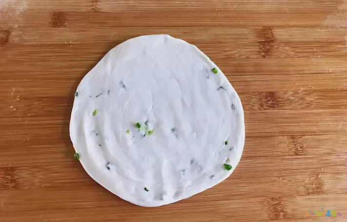 家常葱油饼_葱油花卷的家常做法_葱油手撕饼