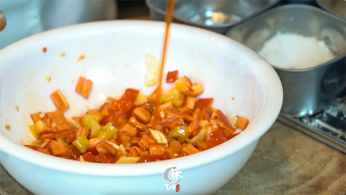 剁椒鱼头的家常做法_家常鱼头做法剁椒怎么做_鱼头剁椒能做什么菜