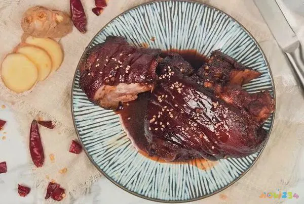 肘子的家常做法_肘子的家常做法简单好吃_最简单的肘子做法大全