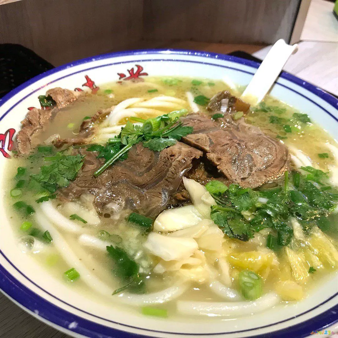 油泼鲤鱼的家常做法_油泼面家常做法_油泼面的家常做法视频