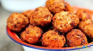 怎样炸丸_炸丸子的家常做法_炸丸孑做法视频