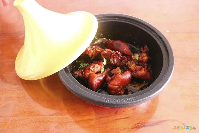 铁工房塔吉锅之红烧猪蹄