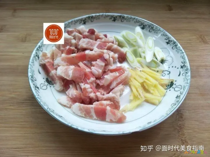 芹菜炒粉条的家常做法_肉炒粉条的家常做法_羊肉炒芹菜粉条的做法