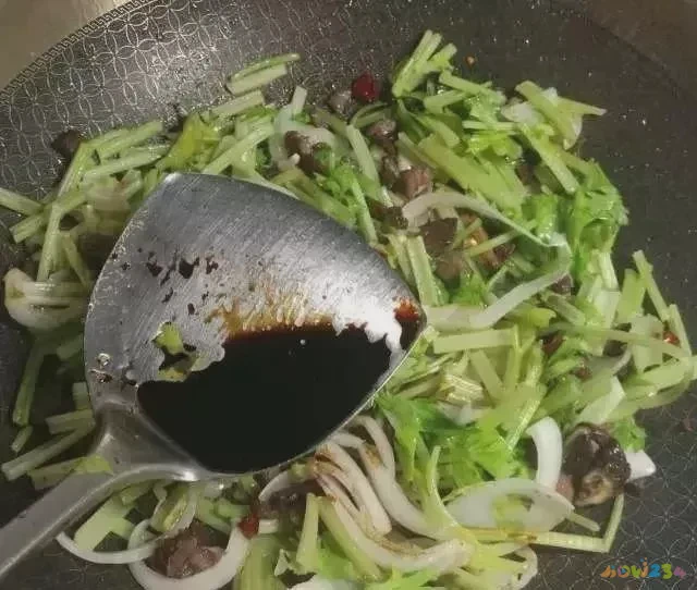 碎肉拌面的家常做法_脑浊乐队 碎肉拌面 吉他谱_兰州菜拌面的家常做法