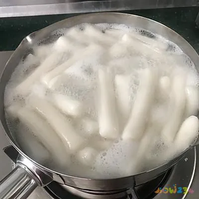 韩式炒家常年糕做法大全_韩式炒家常年糕做法视频_韩式炒年糕的家常做法