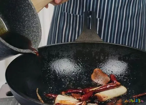 最简单的肘子做法大全_肘子的家常做法简单好吃_肘子的家常做法