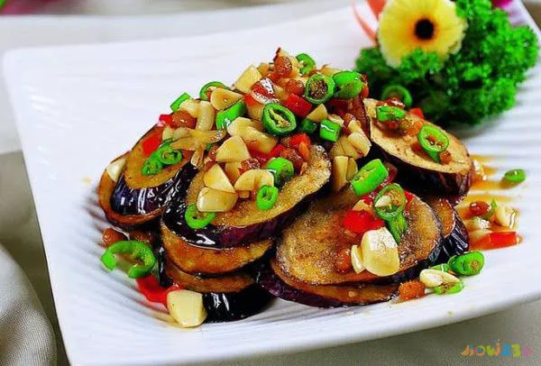 红烧茄子的家常做法_红烧茄子土豆的家常做法_红烧茄子茄子做法大全家常