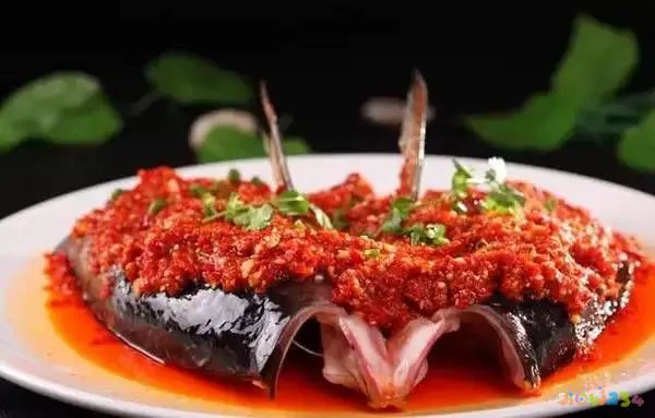 红酒柠檬煎鳕鱼_煎鳕鱼 家常_鳕鱼怎么煎不会煎散了