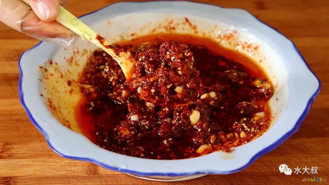 怎么做辣椒油辣_辣椒油的家常做法_学做油辣椒