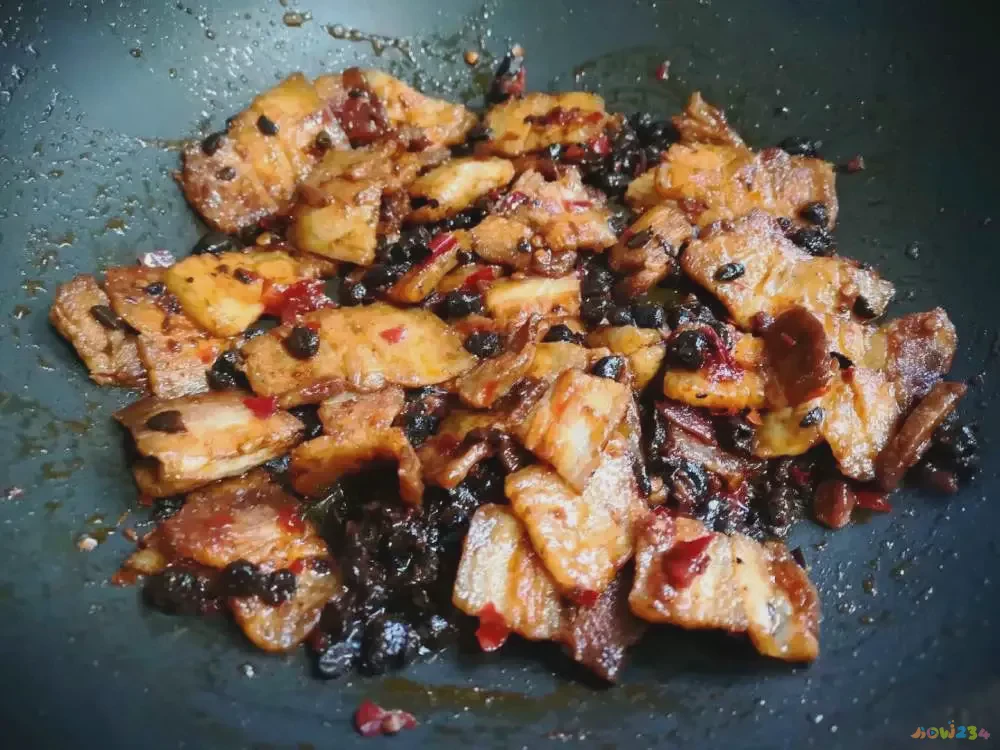 红烧黄辣丁鱼家常_香辣鱼的家常做法_辣咸鸭肉做法大全家常