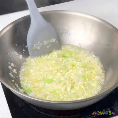 辣椒炒牛肉家常做法_酱茄子辣椒的做法_辣椒牛肉酱的家常做法