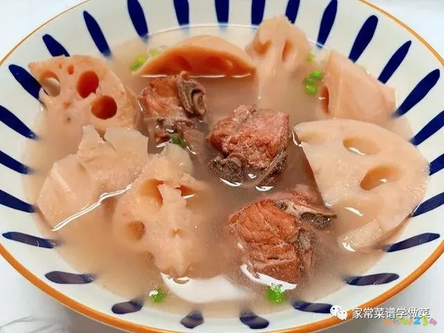 家常汤的做法_肉丸汤的家常做法_药膳鸽子汤家常做法