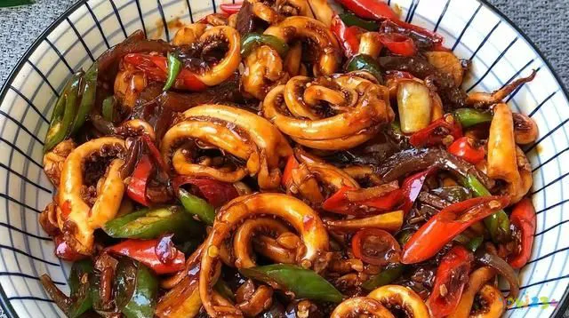 大鱿鱼须怎么做好吃不腥气 鱿鱼的做法 家常