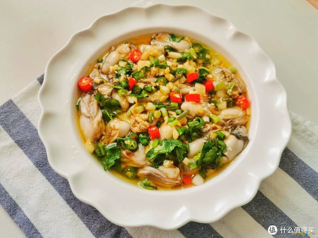 生蚝怎么做好吃？别蒸别水煮，分享简单又好吃的做法，鲜嫩肥美