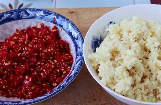 水果辣酱的家常做法_家常自制香辣酱的做法_家常辣酱的做法