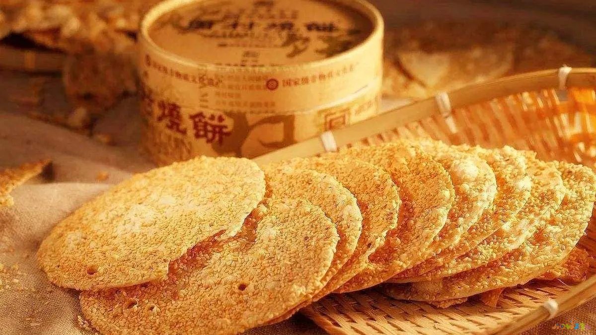 闷饼丝的家常做法_闷饼的饼丝怎么做_焖饼丝的家常做法