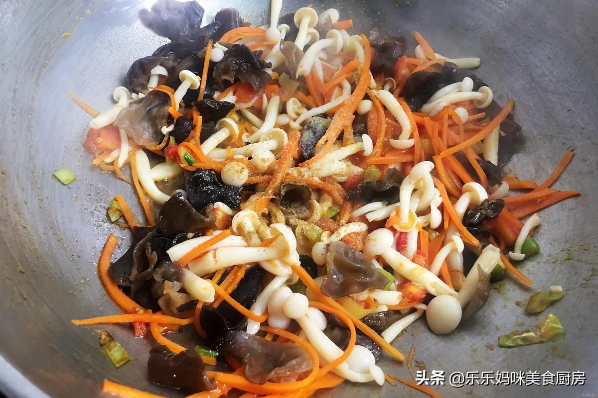 凉拌菇的做法大全家常_白雪菇的家常做法_肉炒菇的家常做法