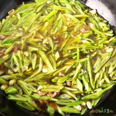 家常闷饼的方法_焖饼丝的家常做法_闷饼丝的家常做法