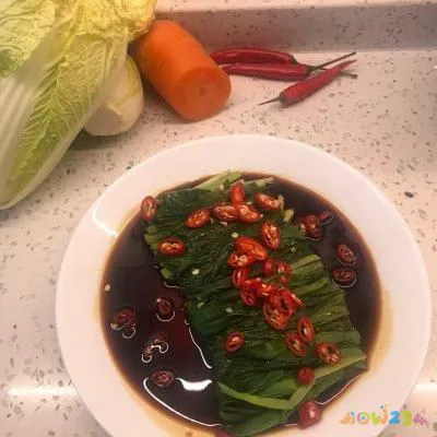 凉拌韭菜的做法大全家常（冬日美味烹饪指南）(6)