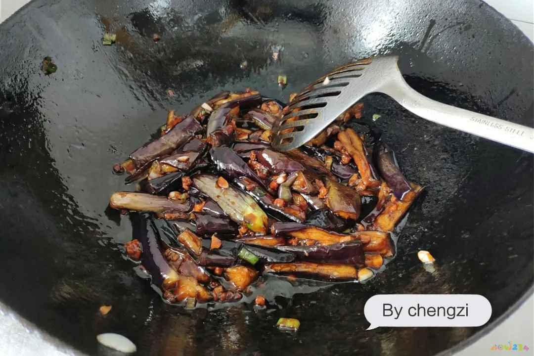 蒜烧茄子的家常做法视频_蒜烧茄子的家常做法_家常蒜茄子的做法