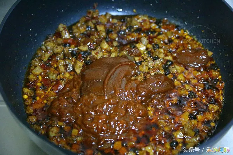 辣椒牛肉酱的家常做法_辣椒炒牛肉家常做法_酱辣椒的做法