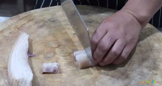 红烧鸡爪最好吃做法_家常红烧鸡爪_红烧鸡爪家常做法