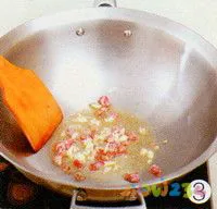 茄子肉末汤的做法步骤3