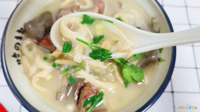 羊杂汤的家常做法_做羊杂汤做法_羊杂汤视频教程