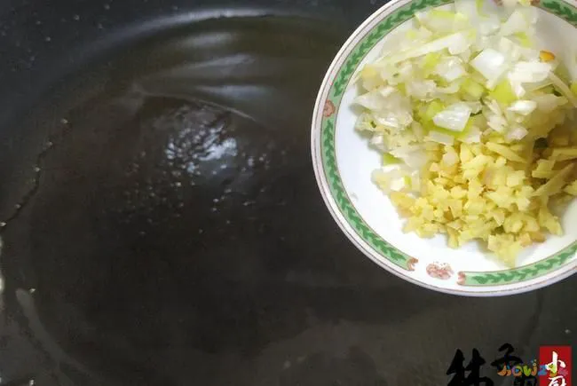 家常野笋小炒肉的做法_木须肉笋家常做法大全_家常油焖笋的做法