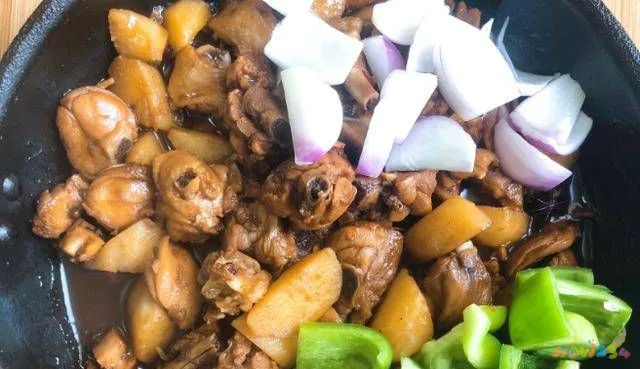 炖鲤鱼家常做法怎么做_炖鲤鱼家常做法最好吃_家常炖鲤鱼的做法