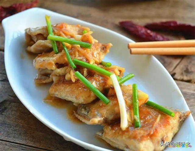 家常红烧带鱼的做法_简单红烧带鱼做法_家常红烧做法带鱼怎么做