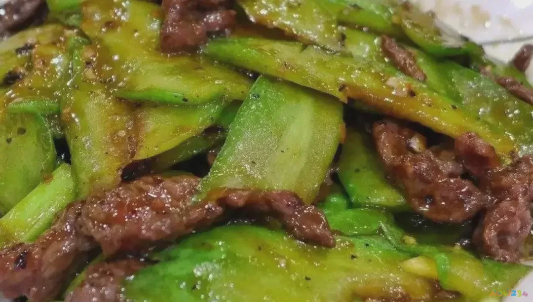 水萝卜炖牛肉家常做法_番茄炖牛肉家常做法_炖牛肉的家常做法