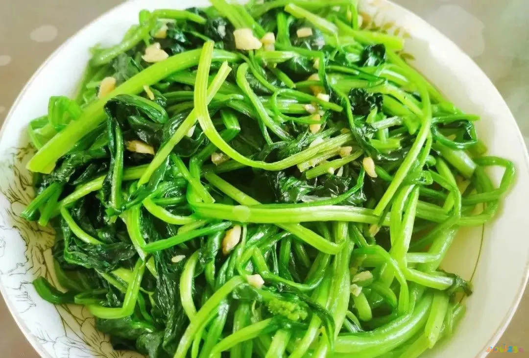 芹菜炒家常猪肝做法视频_芹菜炒猪肝怎么炒好吃_芹菜炒猪肝的家常做法