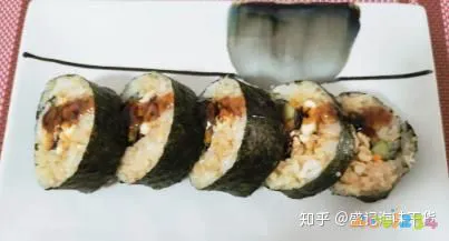 家常紫菜包饭的做法_鸡翅包饭的家常做法窍门_包饭紫菜颜色