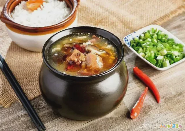 煨汤瓦罐图片_瓦罐煨汤的做法视频_家常瓦罐煨汤的做法