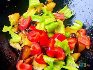 三鲜地怎么做好吃_家常地三鲜_正宗地三鲜做法视频