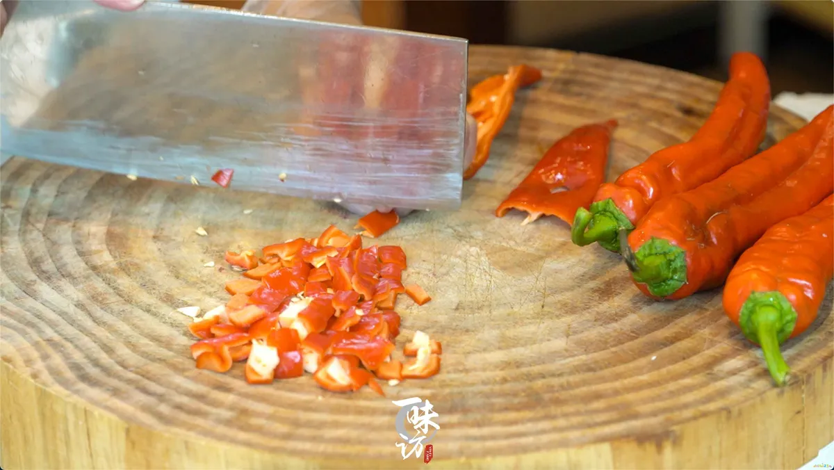 剁椒鱼头的家常做法_家常鱼头做法剁椒怎么做_鱼头剁椒能做什么菜